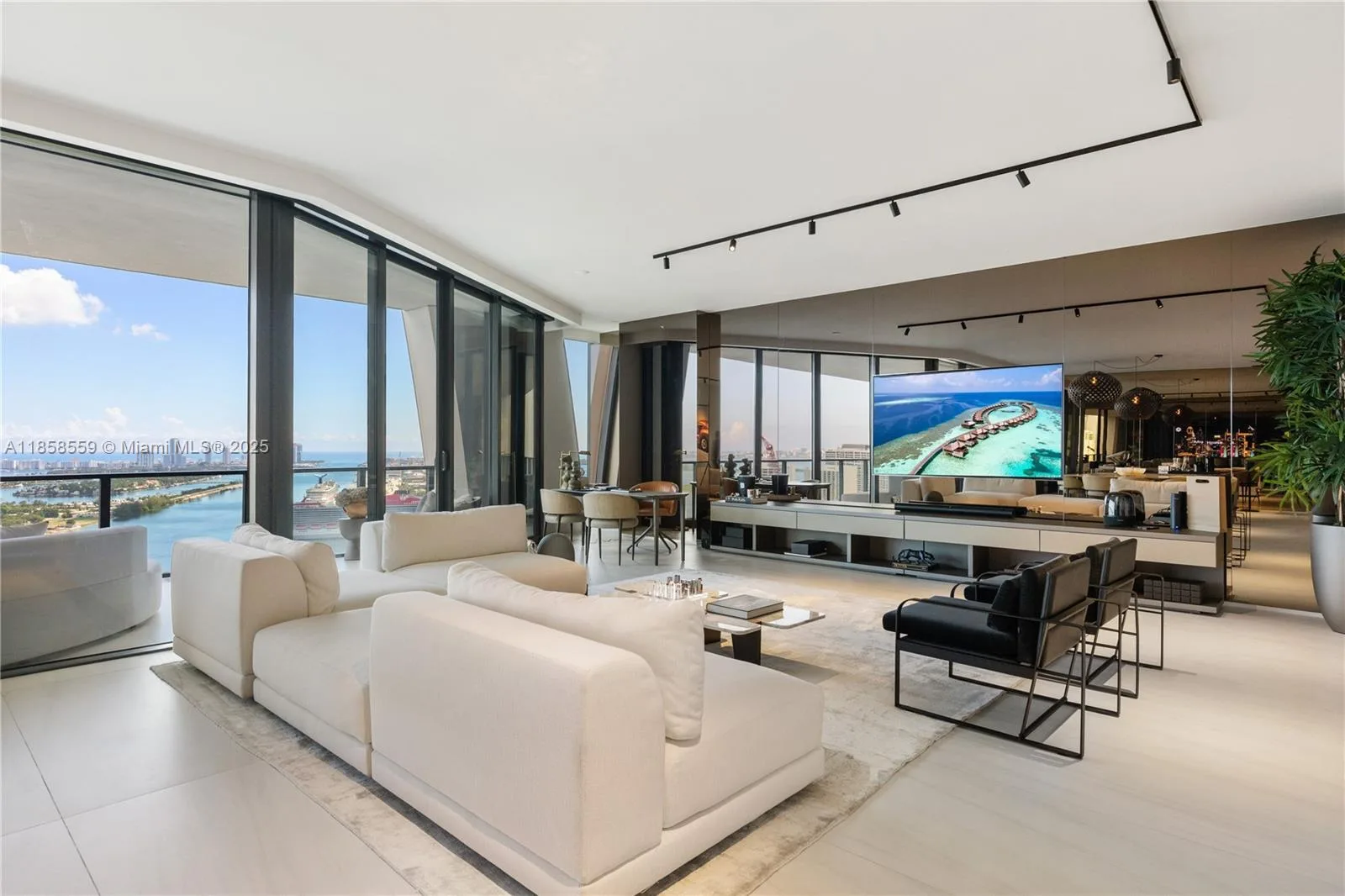 1000 Biscayne Blvd # 3502, Miami, FL 33132 photo 3