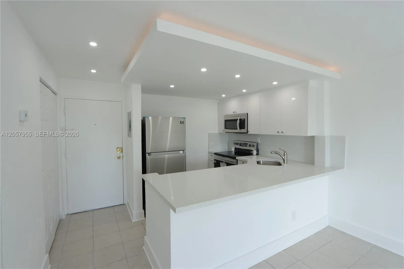 4550 NW 9th St # 418, Miami, FL 33126 photo 3