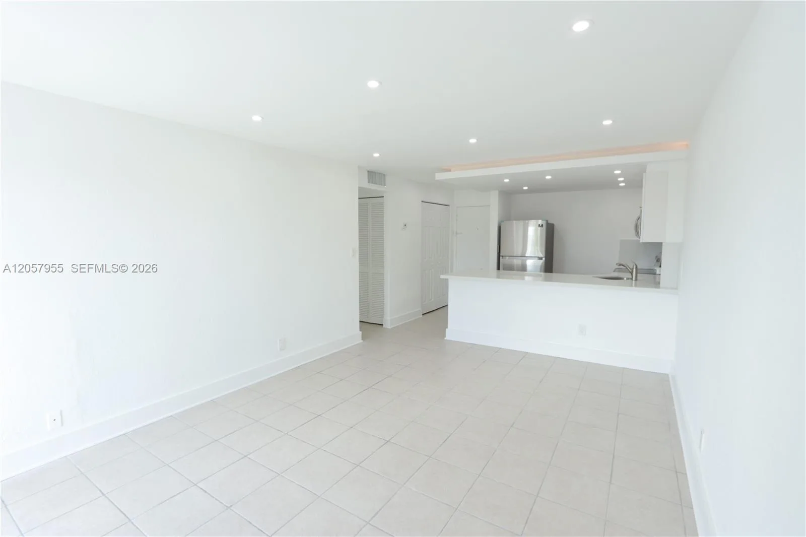 4550 NW 9th St # 418, Miami, FL 33126 photo 5