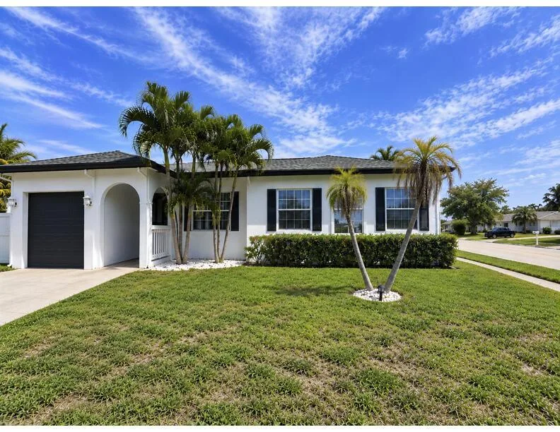11091 LANDSMAN Street, Boca Raton, FL 33428