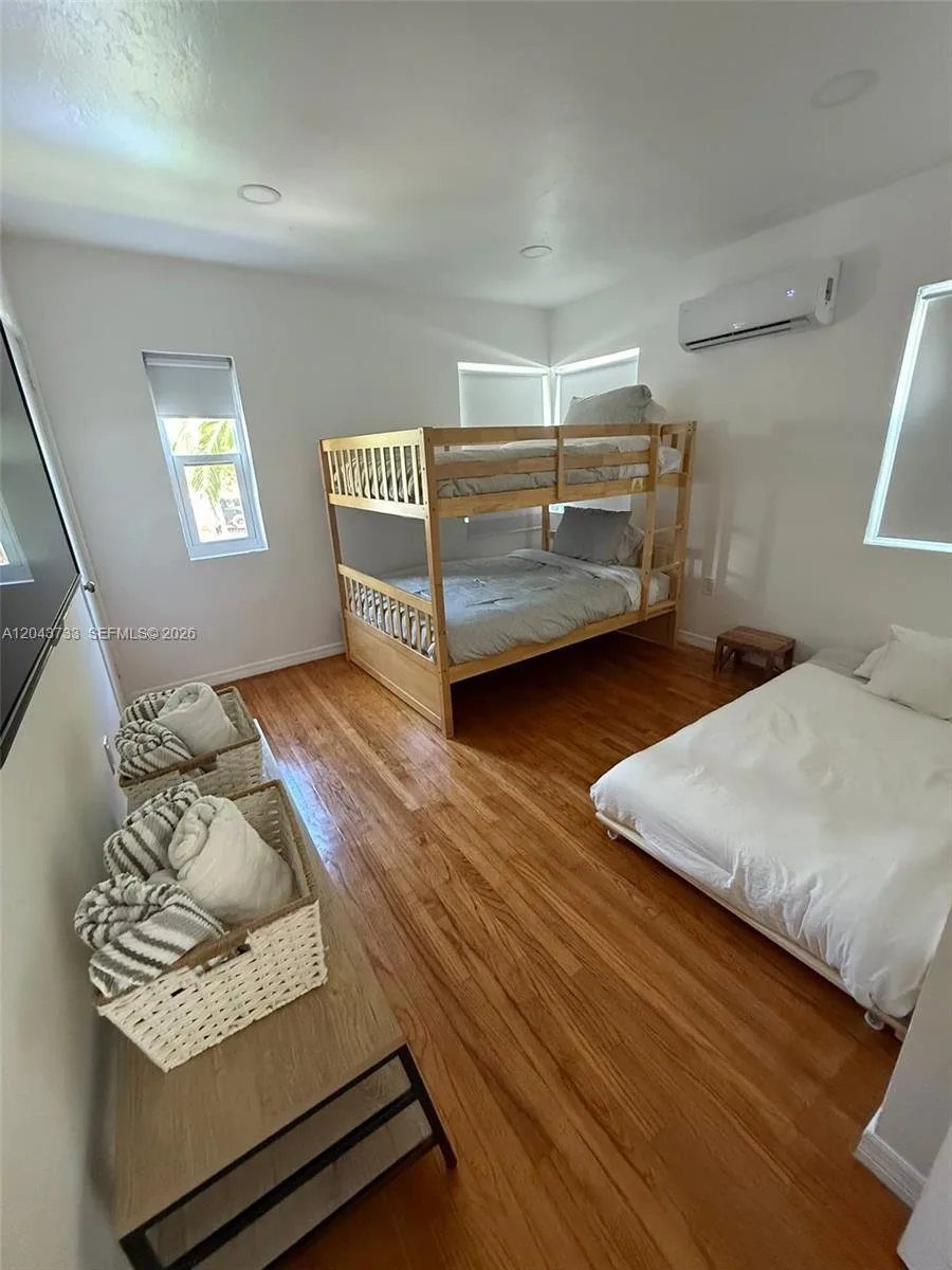 528 NE 70th St # Top, Miami, FL 33138 photo 3