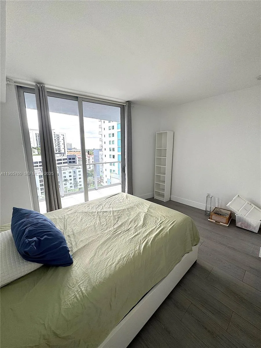 1010 SW 2nd Ave # 910, Miami, FL 33130 photo 11