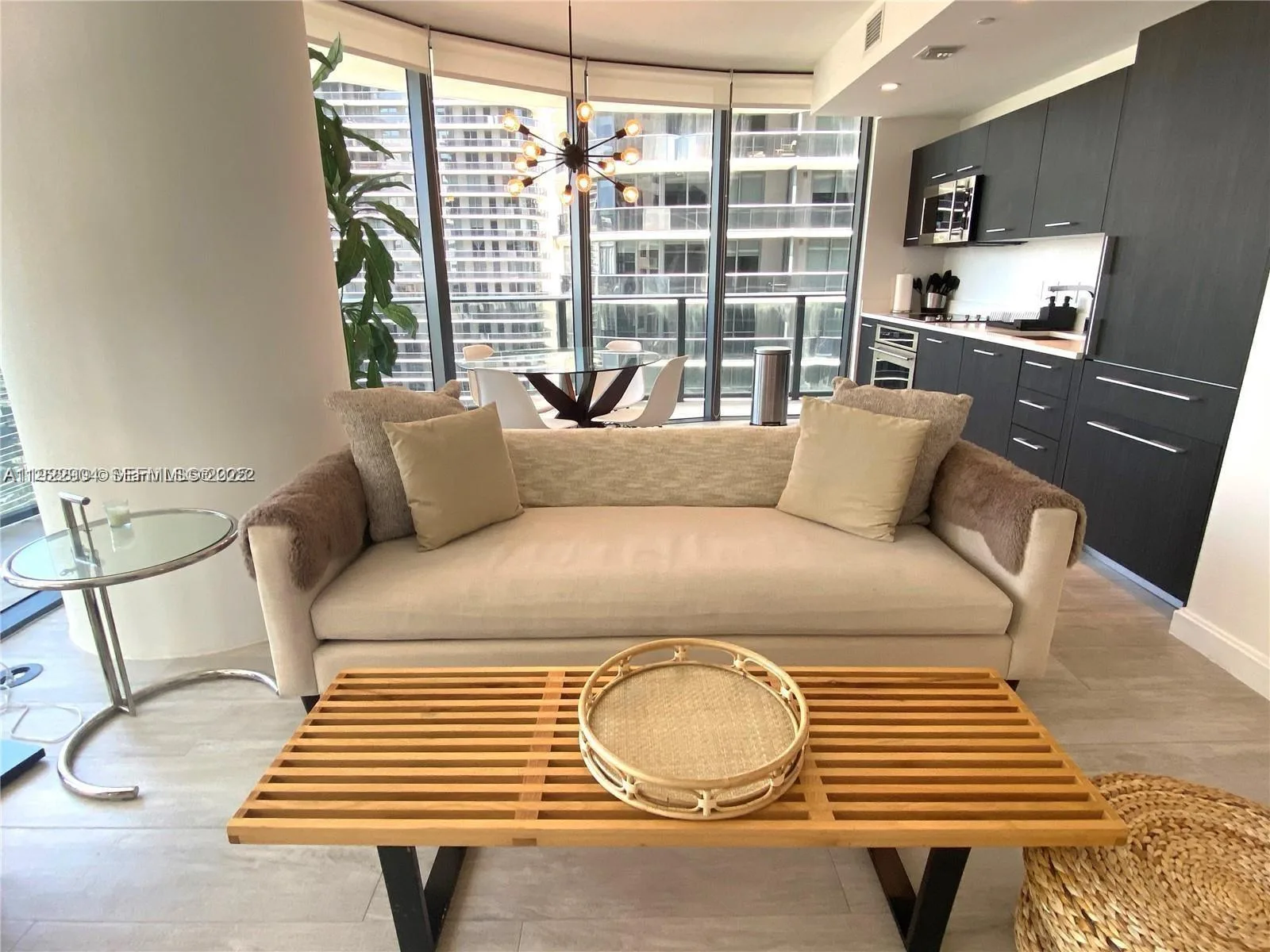 55 SW 9th St # 3001, Miami, FL 33130 photo 2