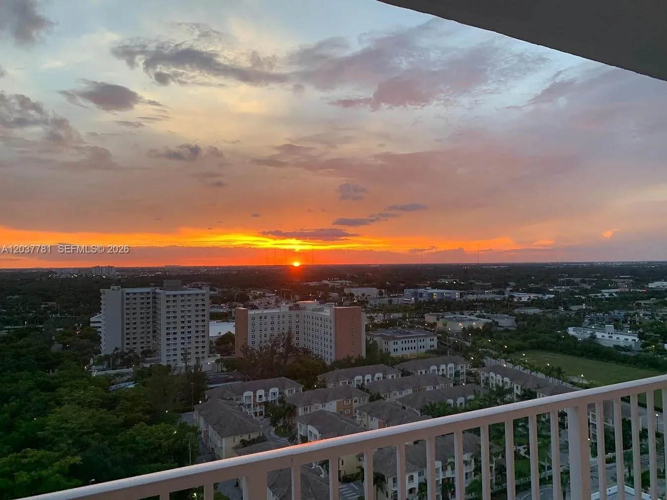 2801 NE 183rd St # 2107W, Aventura, FL 33160
