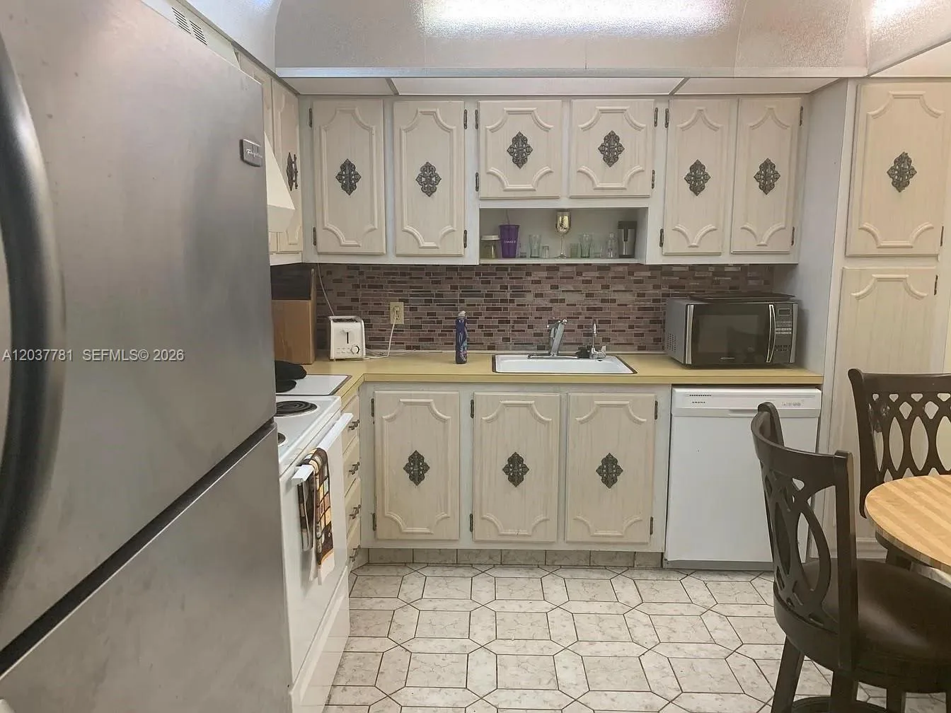 2801 NE 183rd St # 2107W, Aventura, FL 33160 photo 12