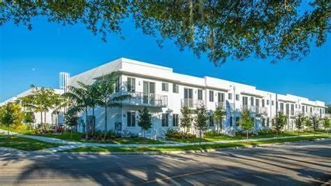 2651 NE 212th Terrace # 107, Miami, FL 33180