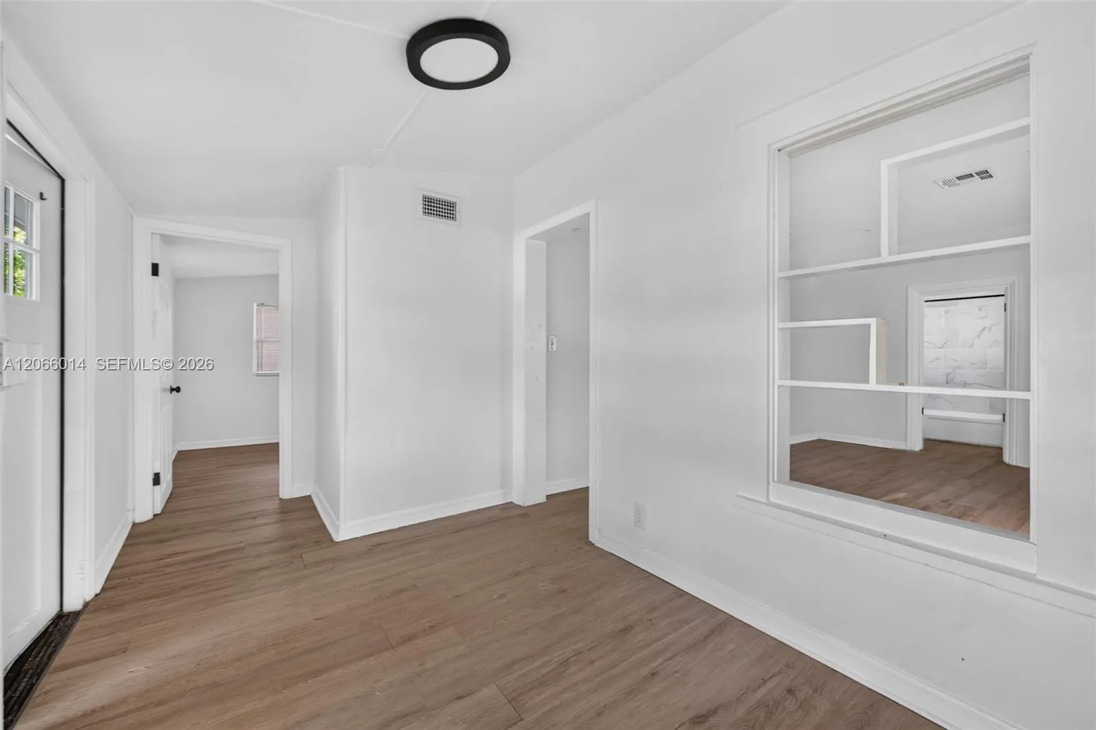 1752 42nd St S, St Petersburg, FL 33711 photo 4