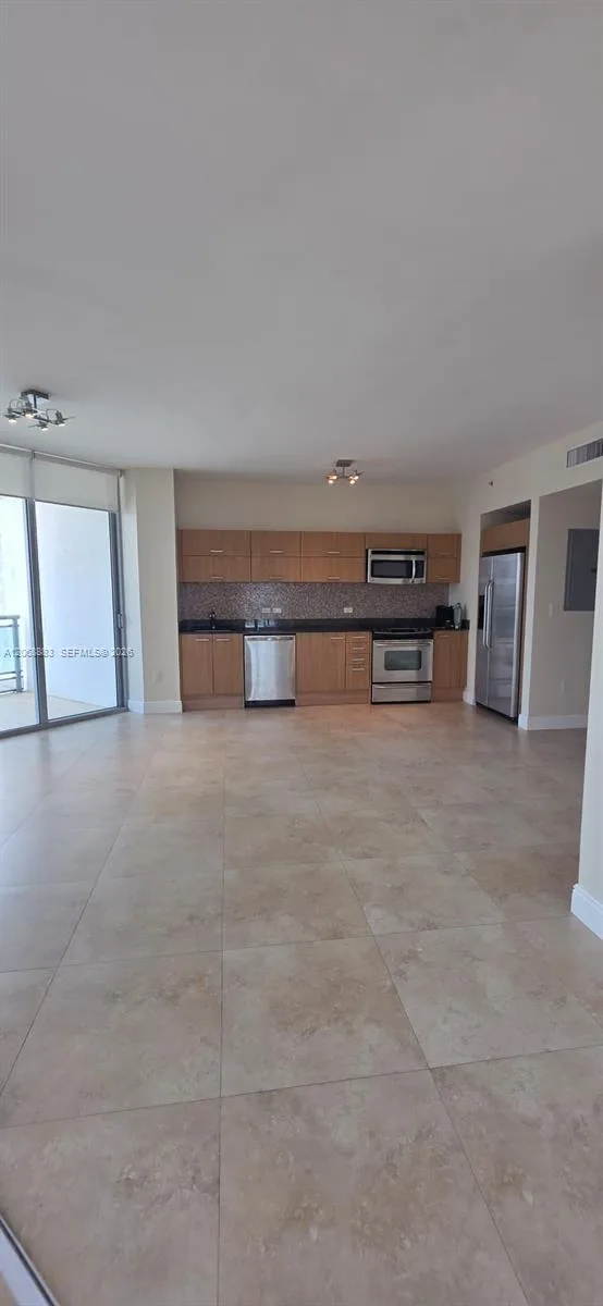 350 S Miami Ave # 3213, Miami, FL 33130 photo 12