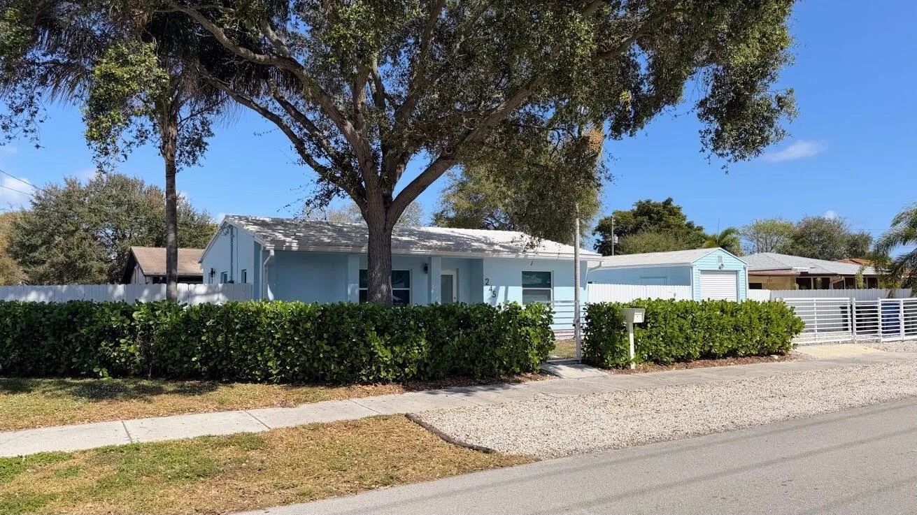 245 SW 20TH Street, Fort Lauderdale, FL 33315