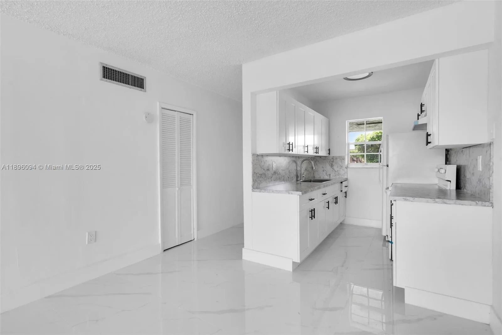 4050 NW 135th St # 21-11, Opa-Locka, FL 33054 photo 9