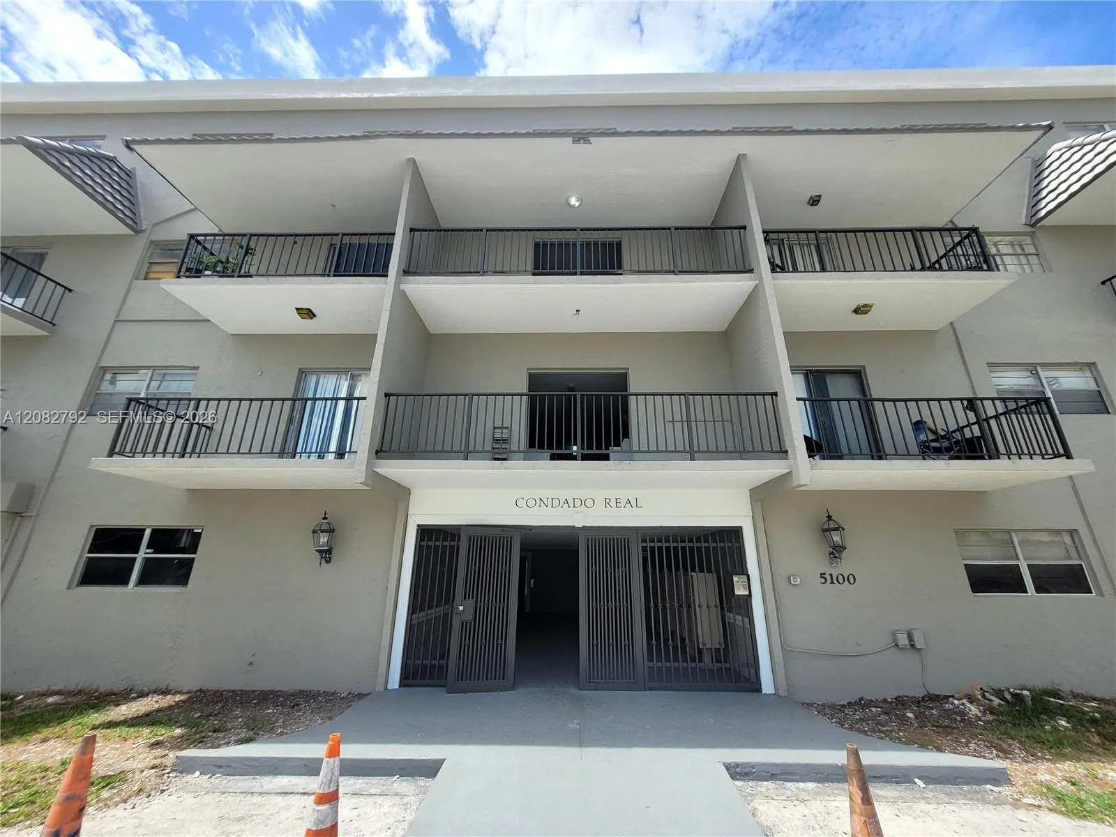 5100 SW 41st St # 202, Hollywood, FL 33023