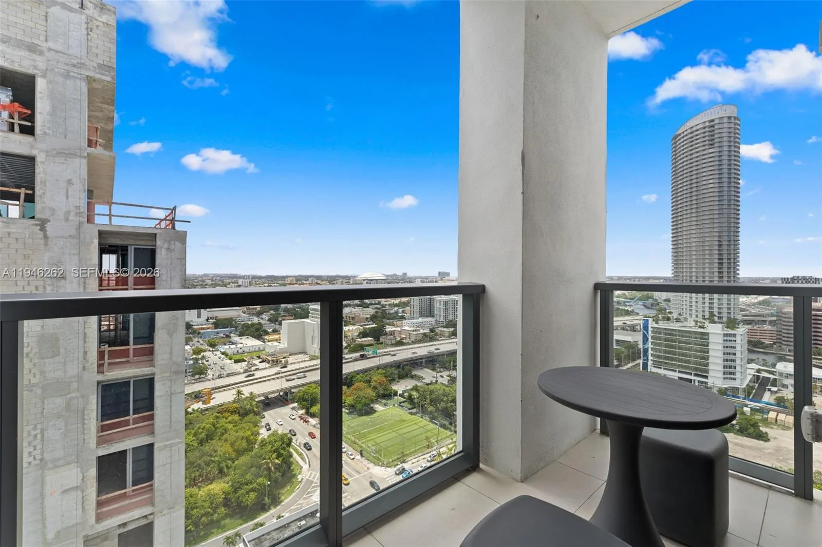 239 SW 9th St # 2303, Miami, FL 33130