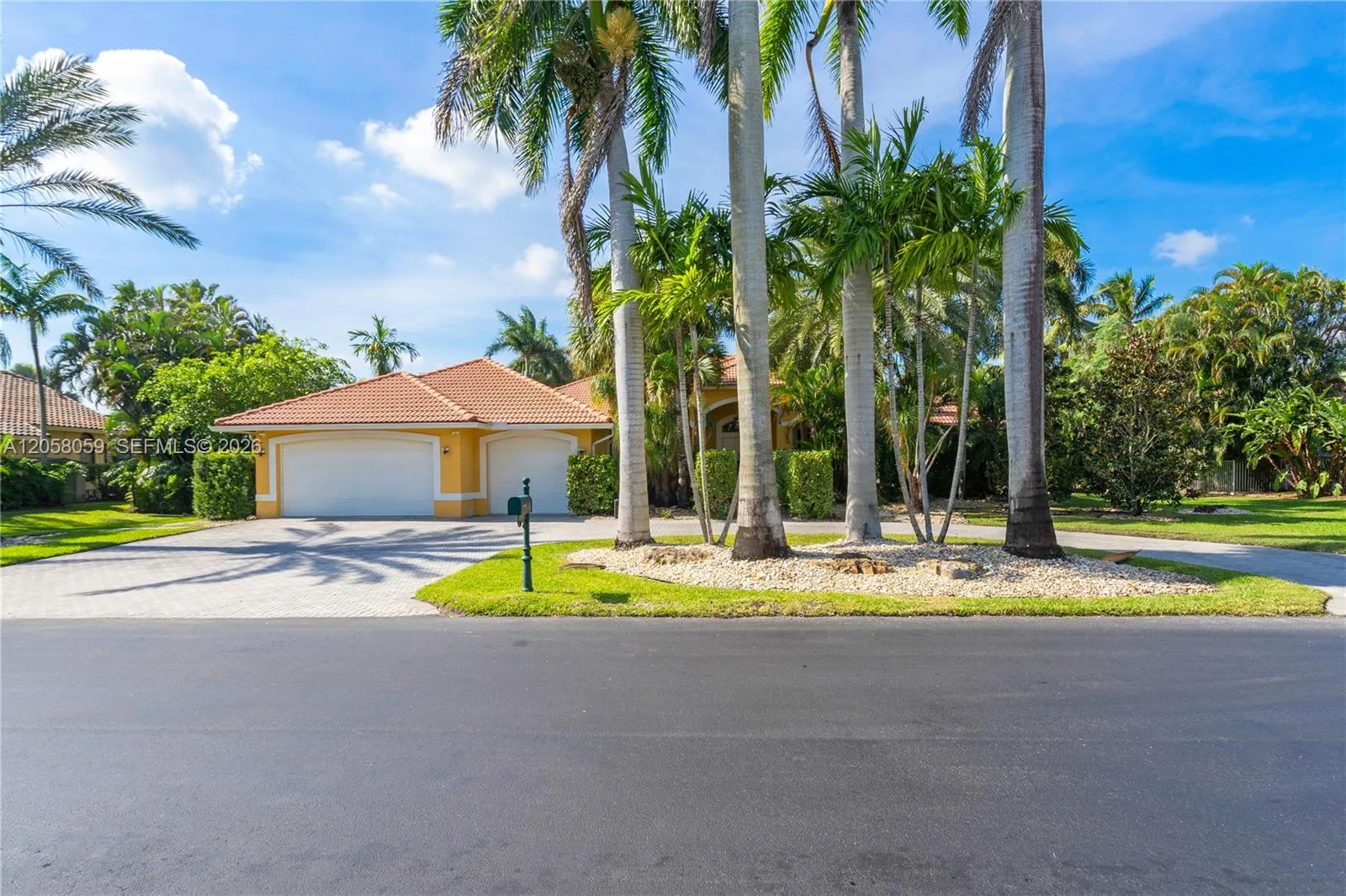2161 SW 131st Ter, Davie, FL 33325 photo 6
