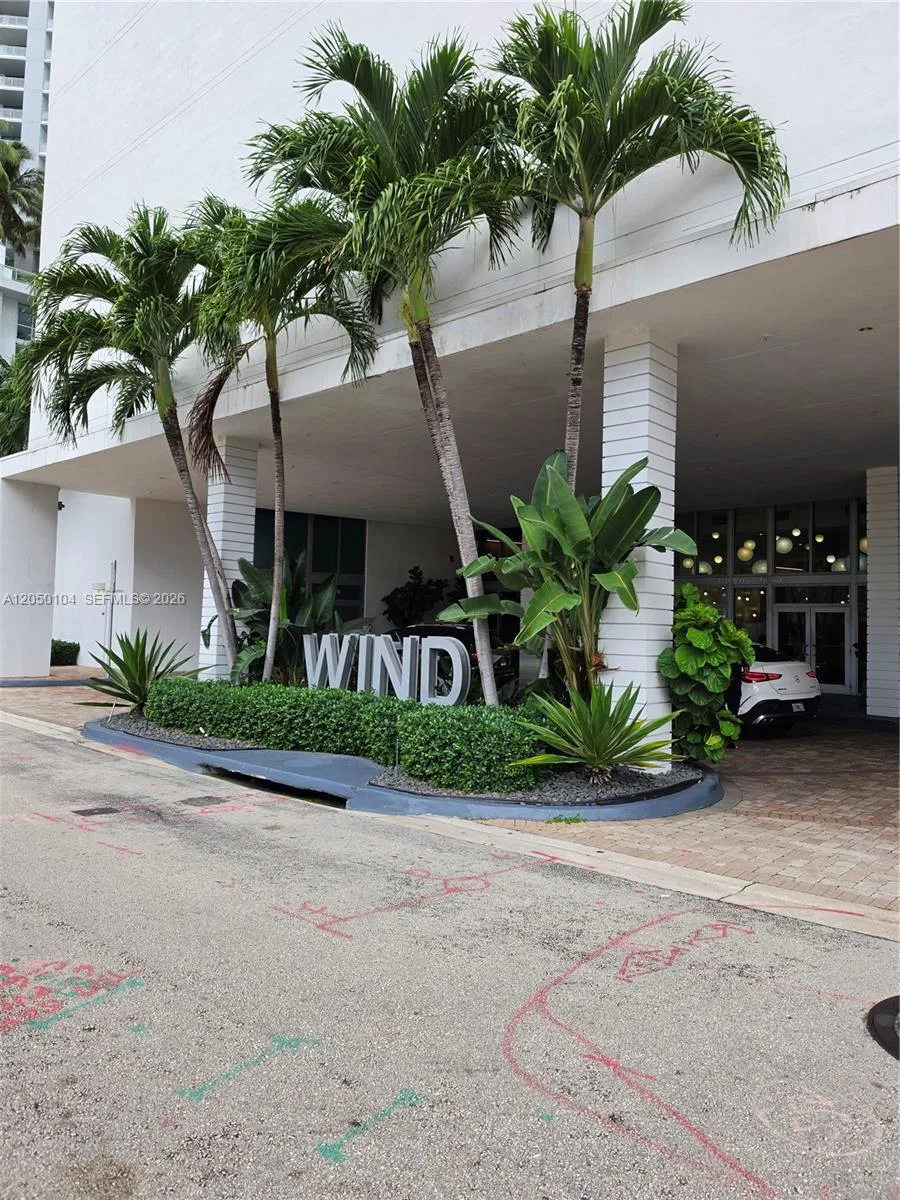 350 S Miami Ave # 3201, Miami, FL 33130