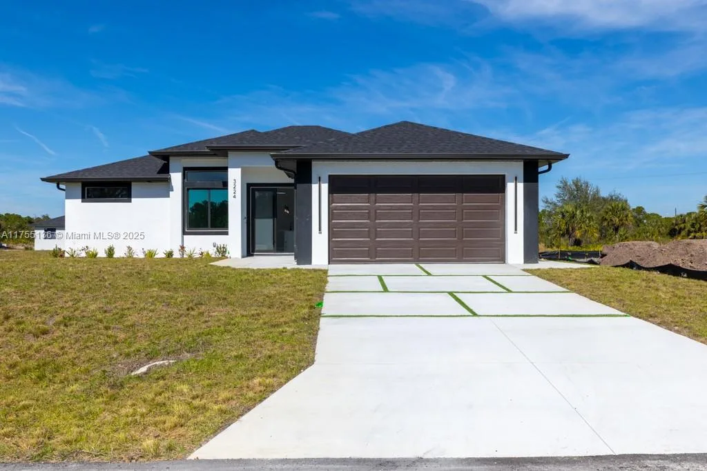 3224 58th ST W,, Lehigh Acres, FL 33971