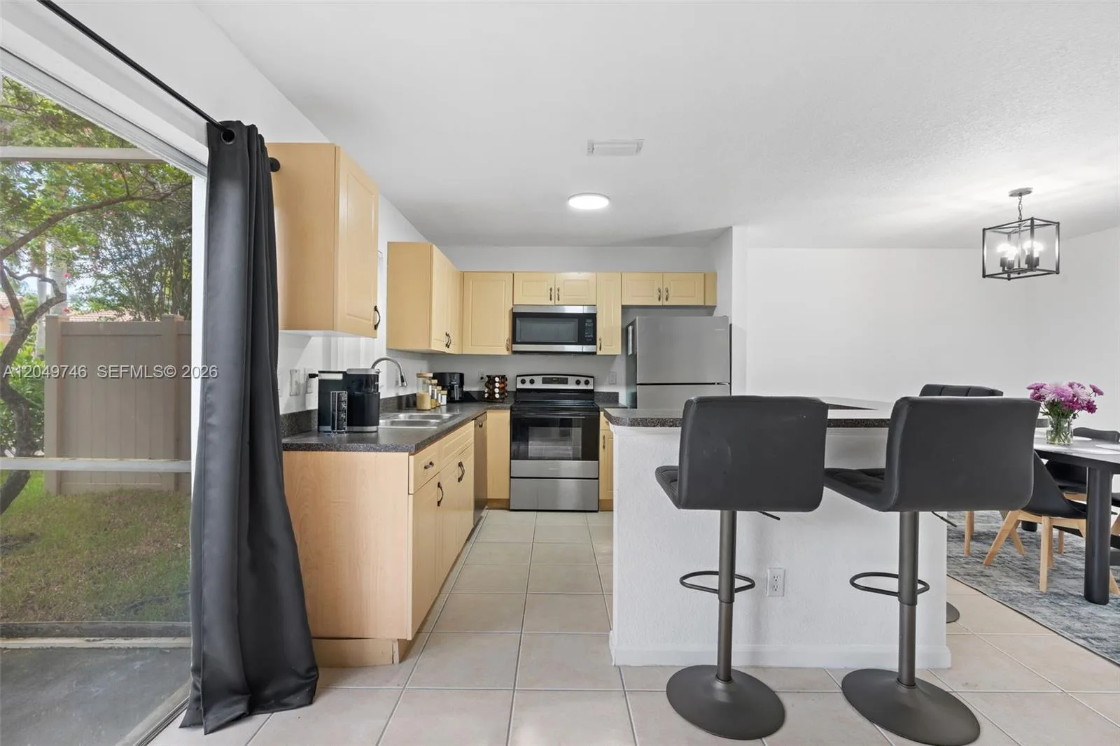 2303 SW 87th Ter, Miramar, FL 33025 photo 5