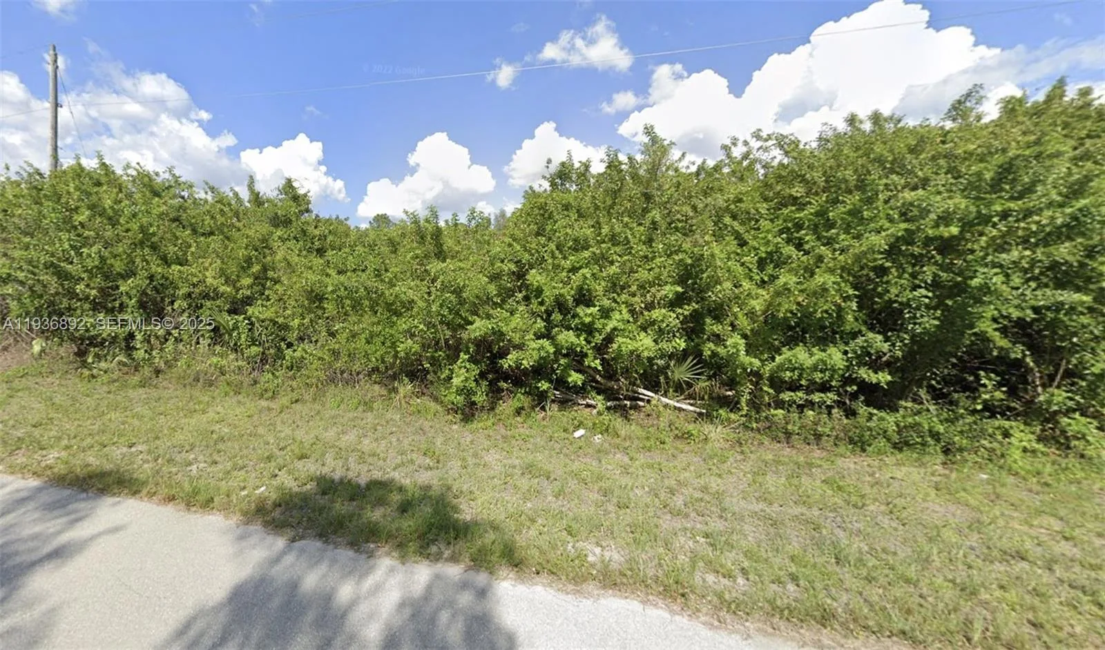 425 Parnell Ave, Lehigh Acres, FL 33974 photo 2