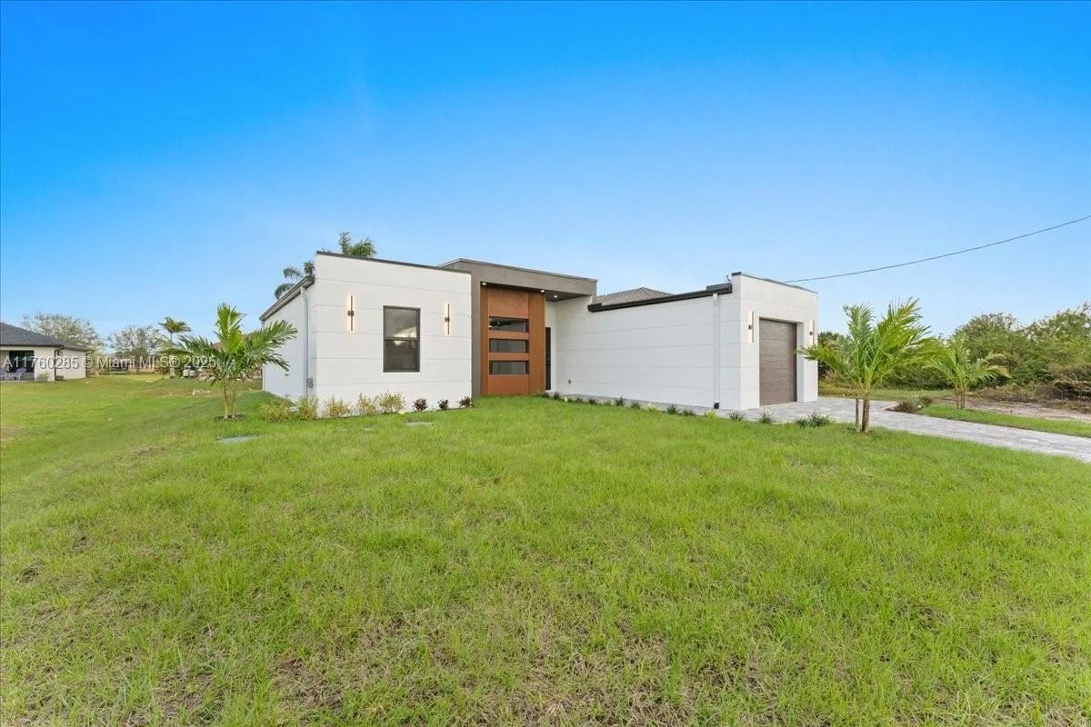 469 Petite AVE, Lehigh Acres, FL 33974 photo 5