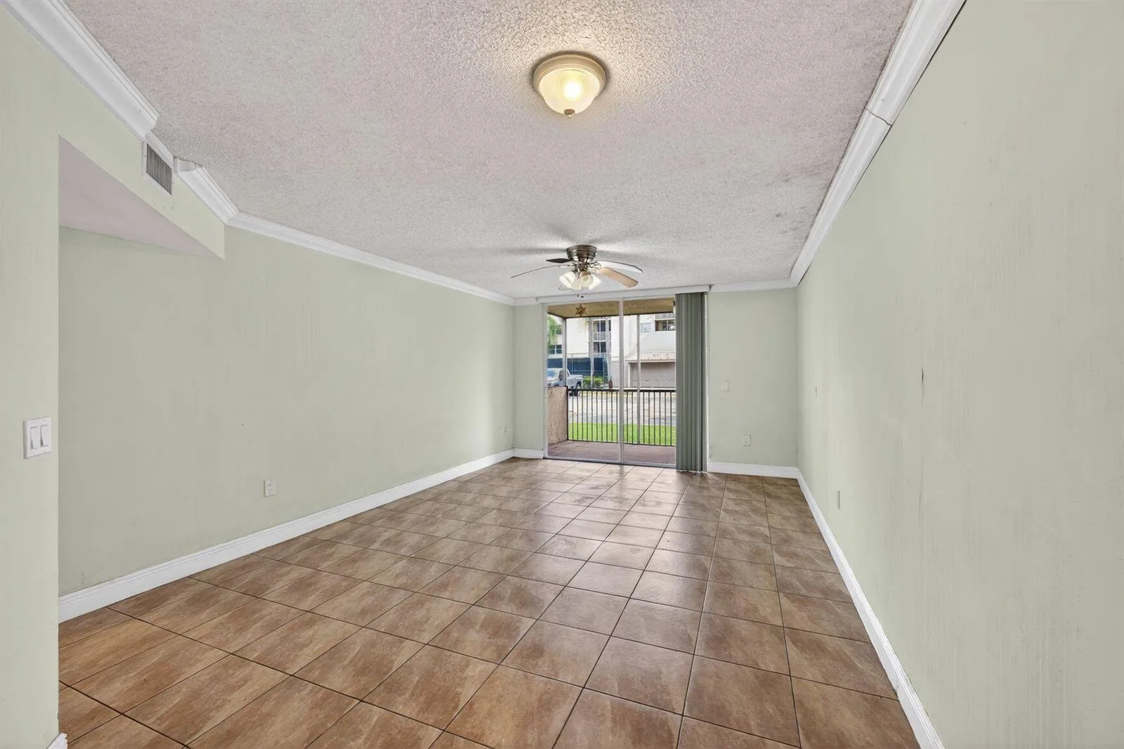 8373 Lake Drive # 101, Doral, FL 33166 photo 2