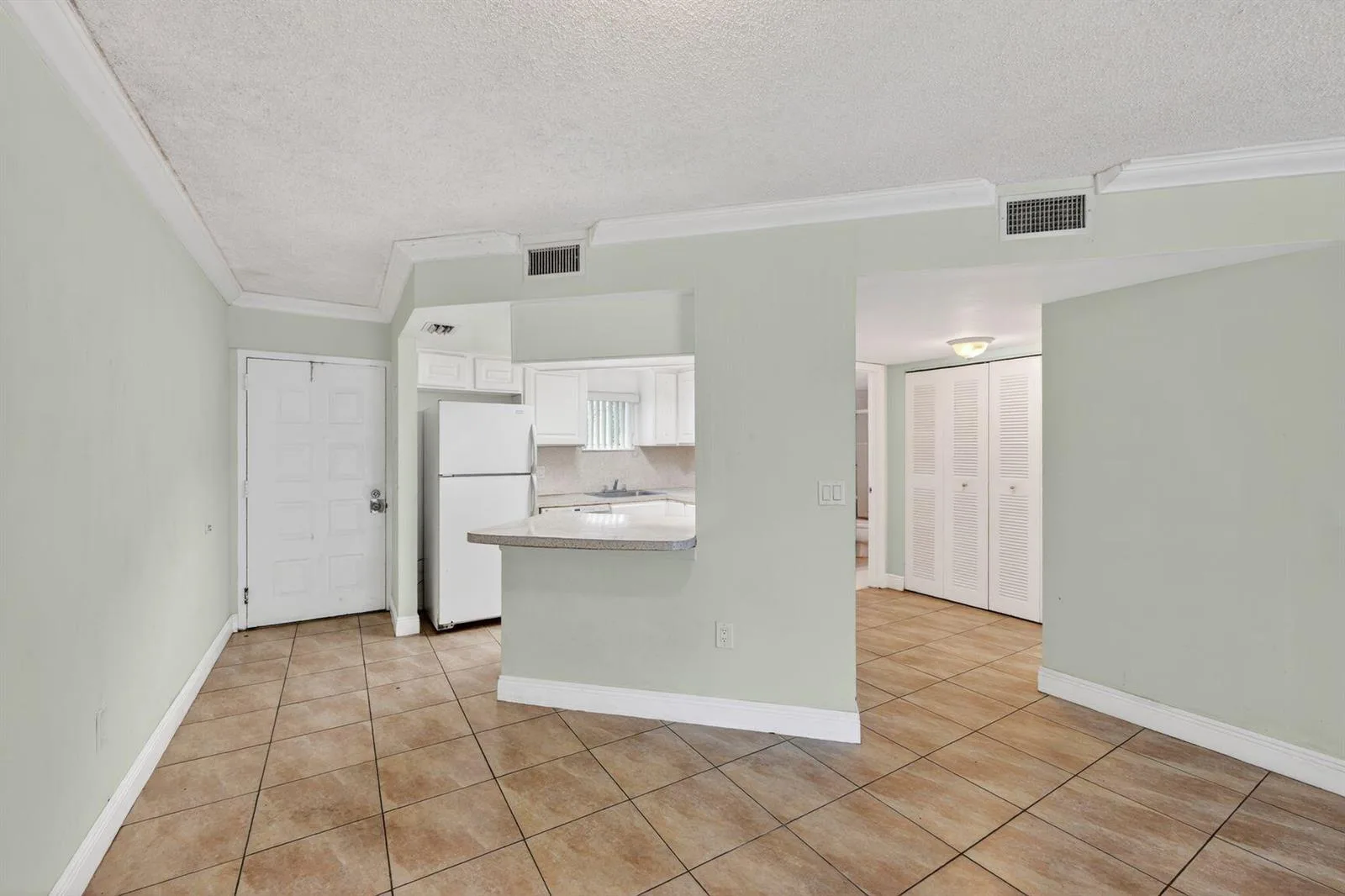 8373 Lake Drive # 101, Doral, FL 33166 photo 5