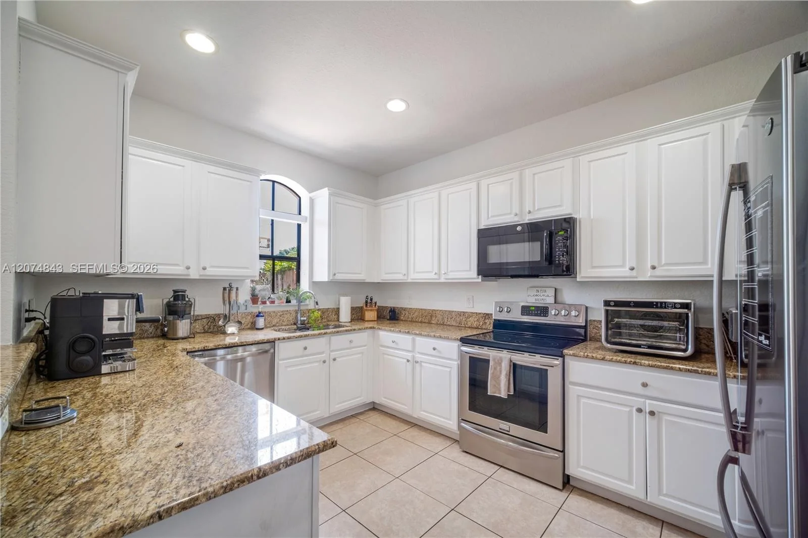 10334 NW 30th Ter, Doral, FL 33172 photo 7