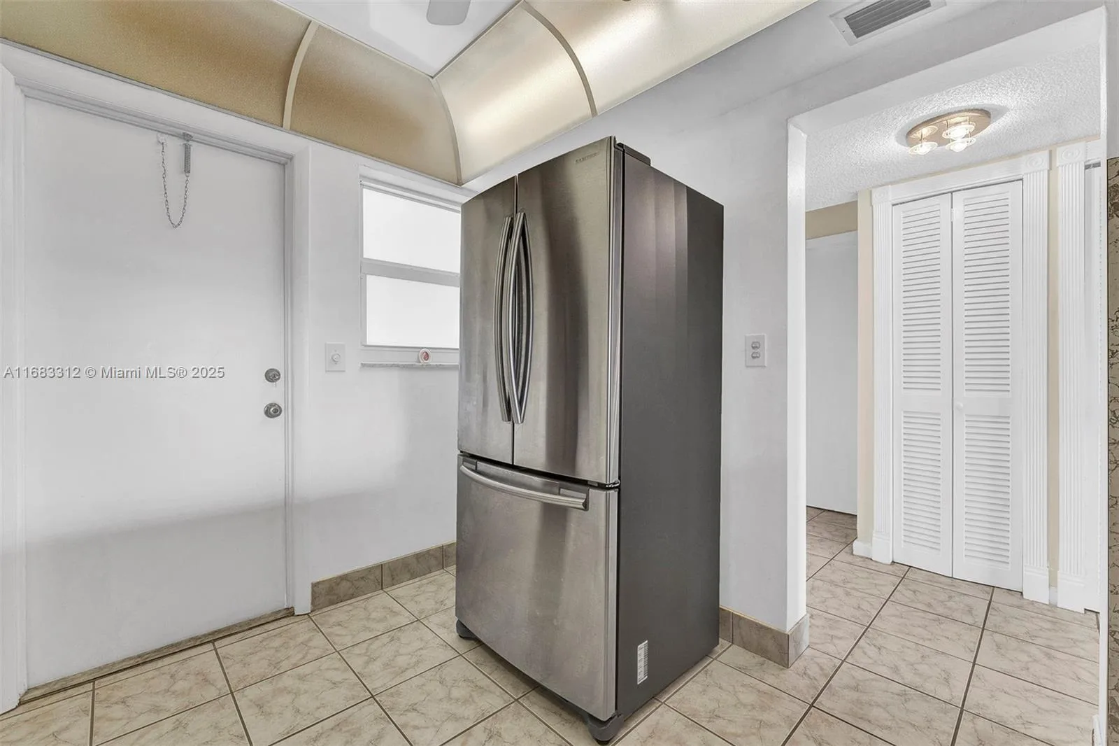 330 SE 2nd St # 303F, Hallandale Beach, FL 33009 photo 6