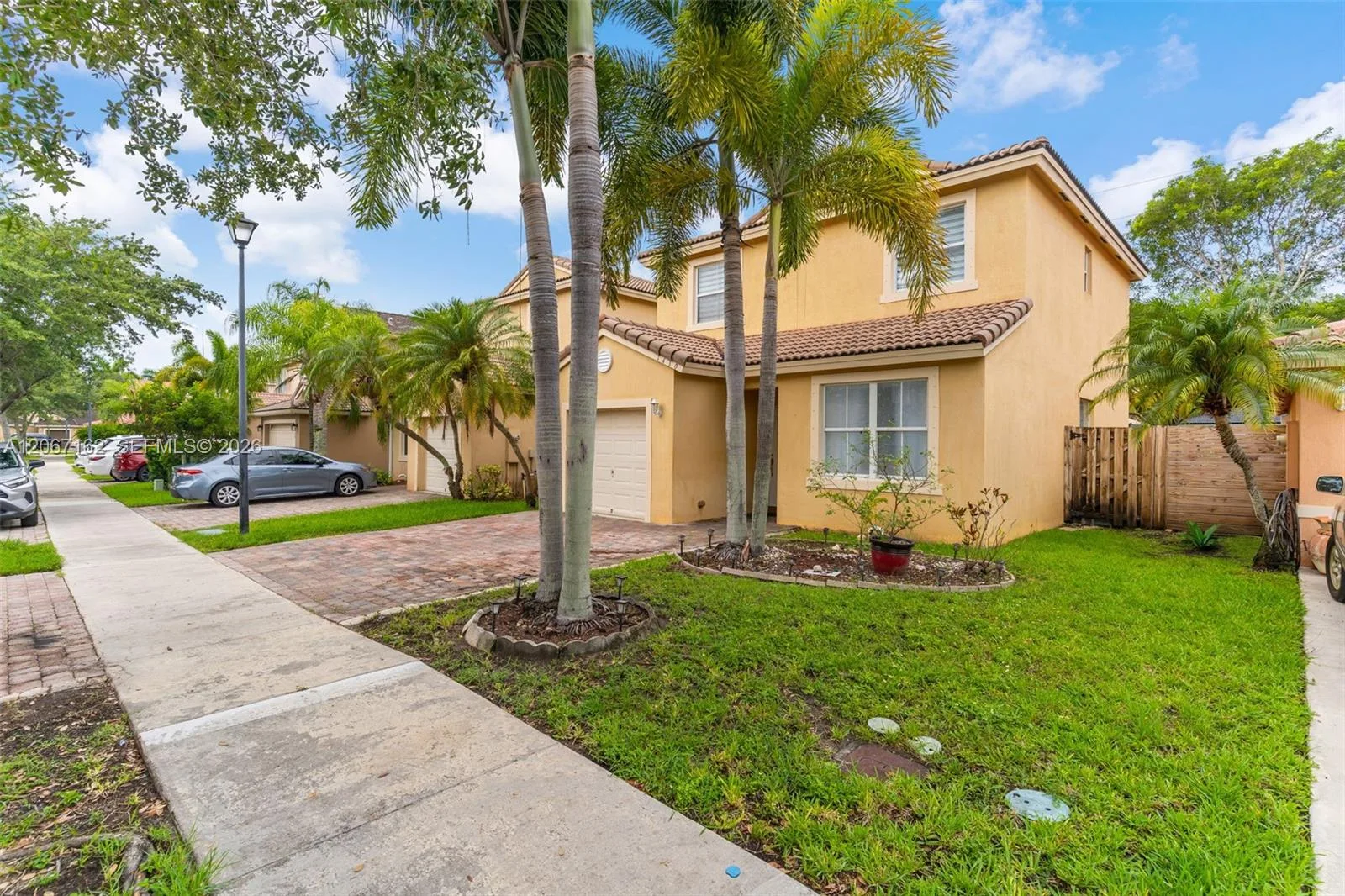 1430 SE 18th Ter, Homestead, FL 33035 photo 2