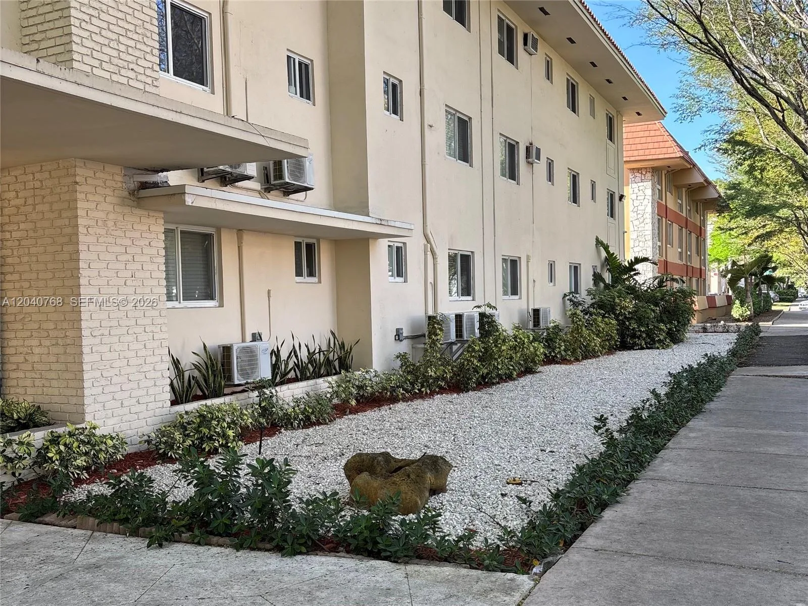 1014 Salzedo St # 309, Coral Gables, FL 33134 photo 2