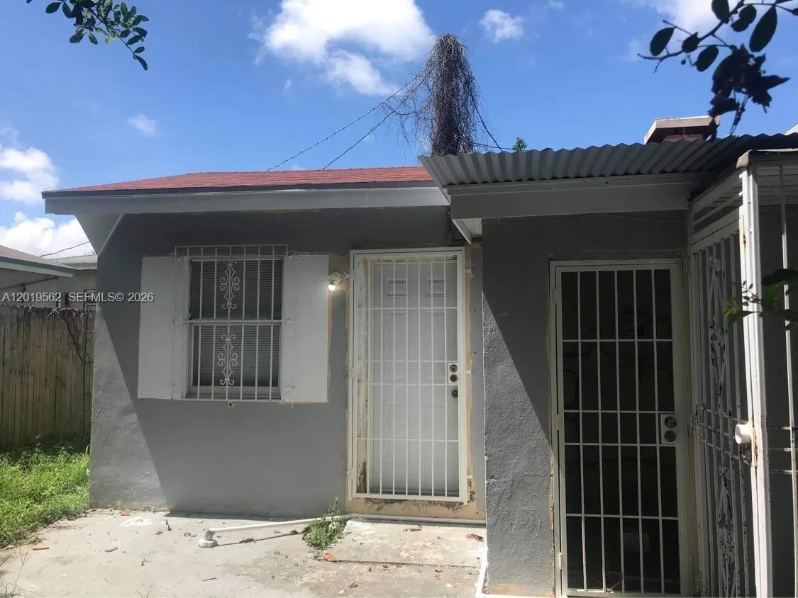 Listing photo 12
