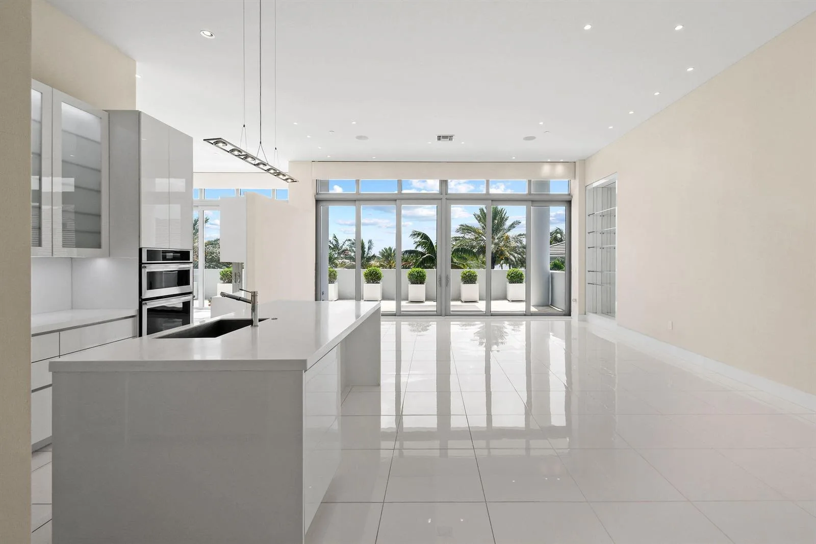 2 Water Club Way # 301, North Palm Beach, FL 33408