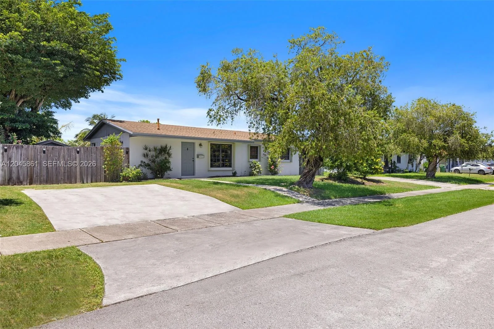 9971 SW 156th Ter, Miami, FL 33157