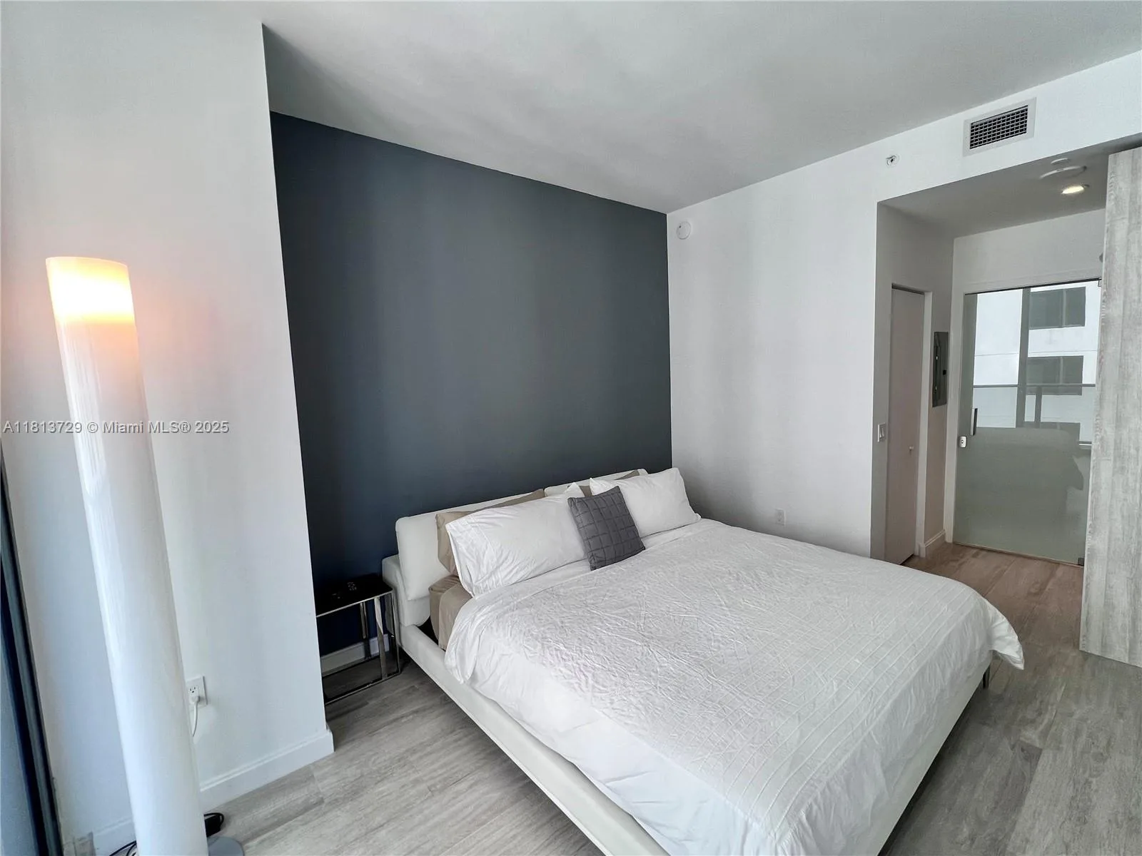55 SW 9th St # 4109, Miami, FL 33130 photo 6