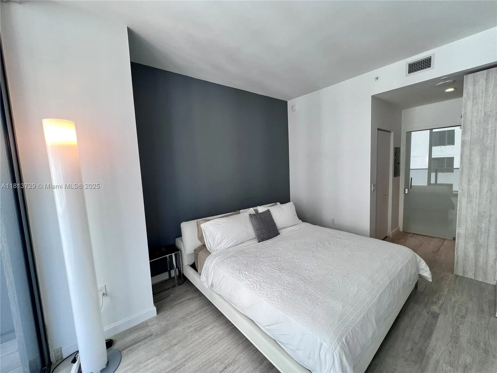 55 SW 9th St # 4109, Miami, FL 33130 photo 8