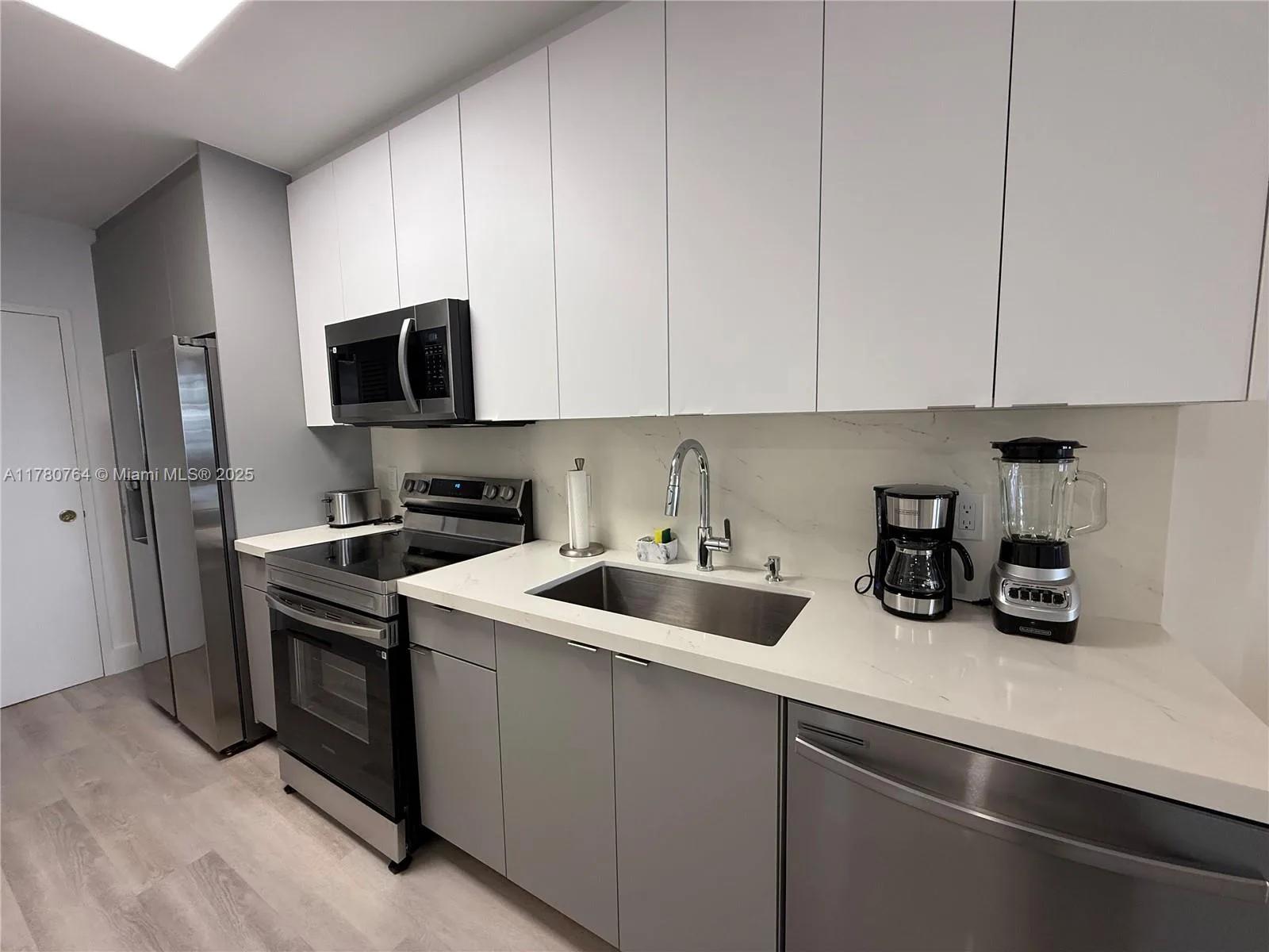 100 Lincoln Rd # 1218, Miami Beach, FL 33139 photo 5