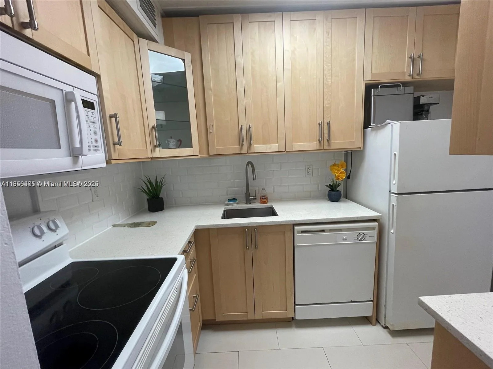 2899 Collins Ave # 1420, Miami Beach, FL 33140 photo 6