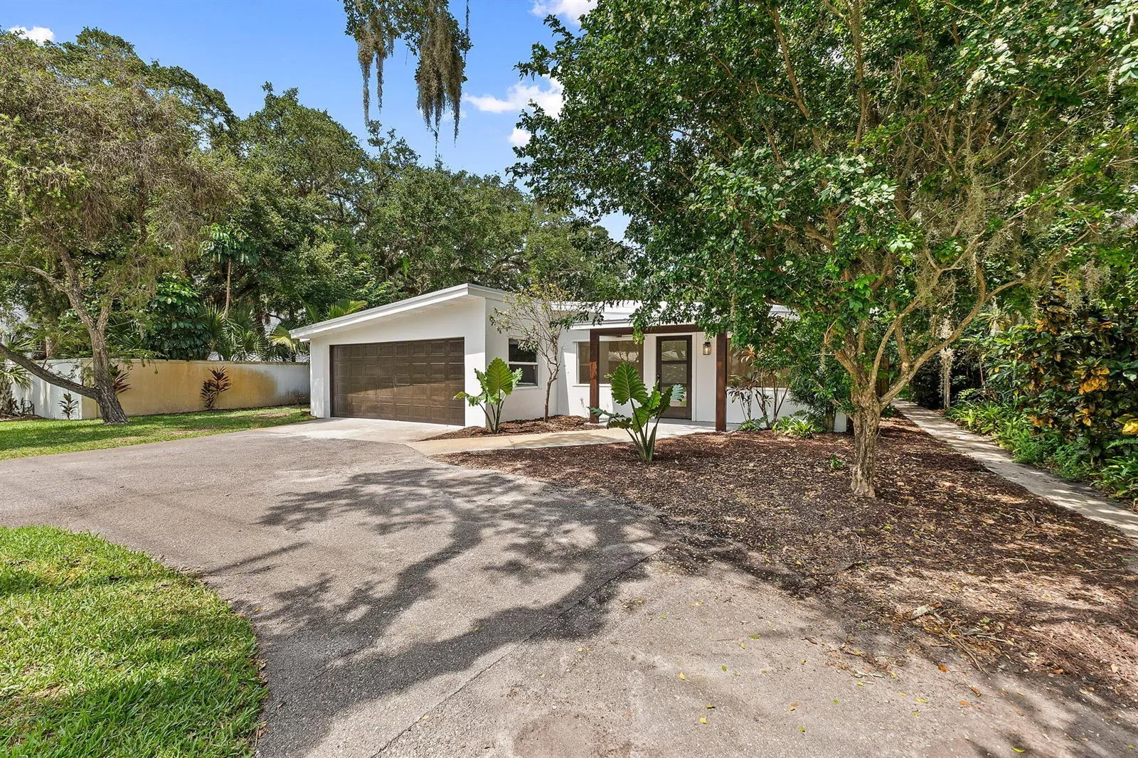 3615 INDIAN RIVER Drive E, Vero Beach, FL 32963 photo 2