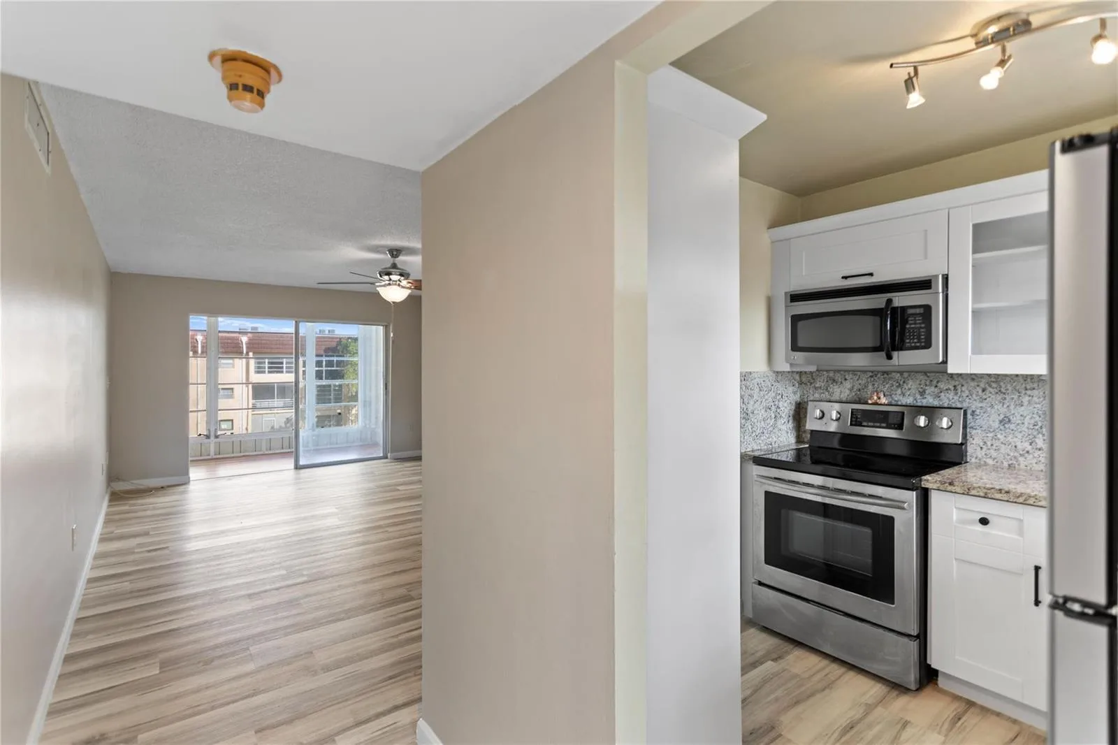 2720 N Pine Island Road # 307, Sunrise, FL 33322