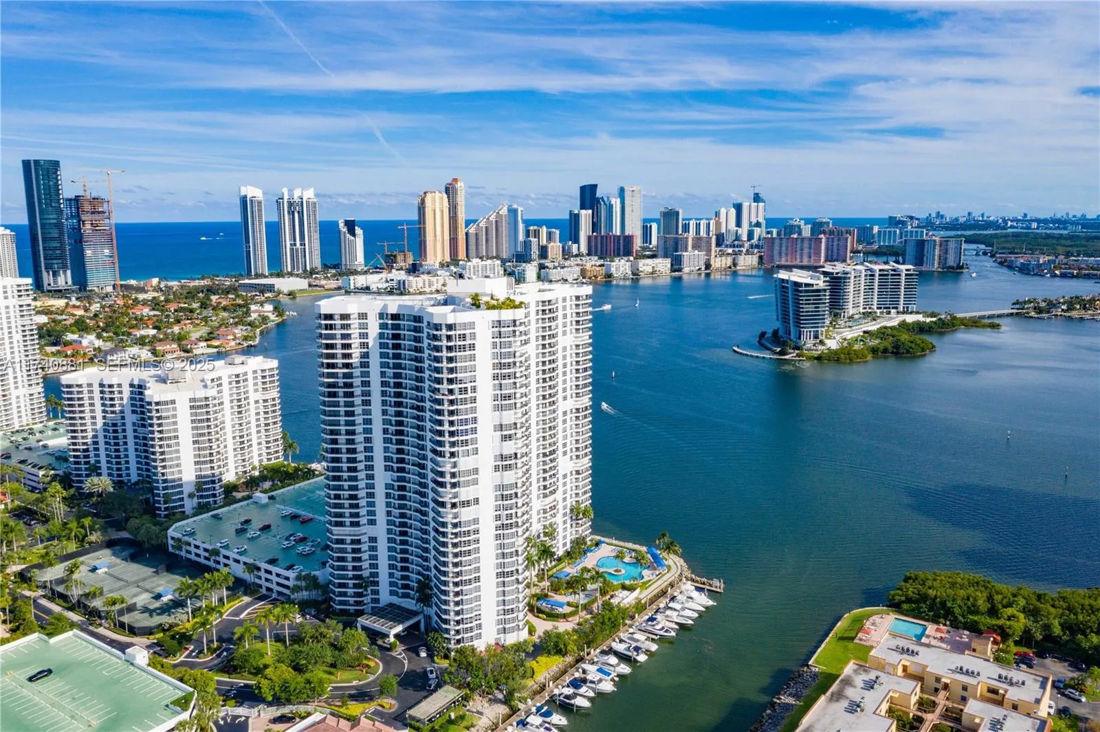 3530 Mystic Pointe Dr # 1513, Aventura, FL 33180