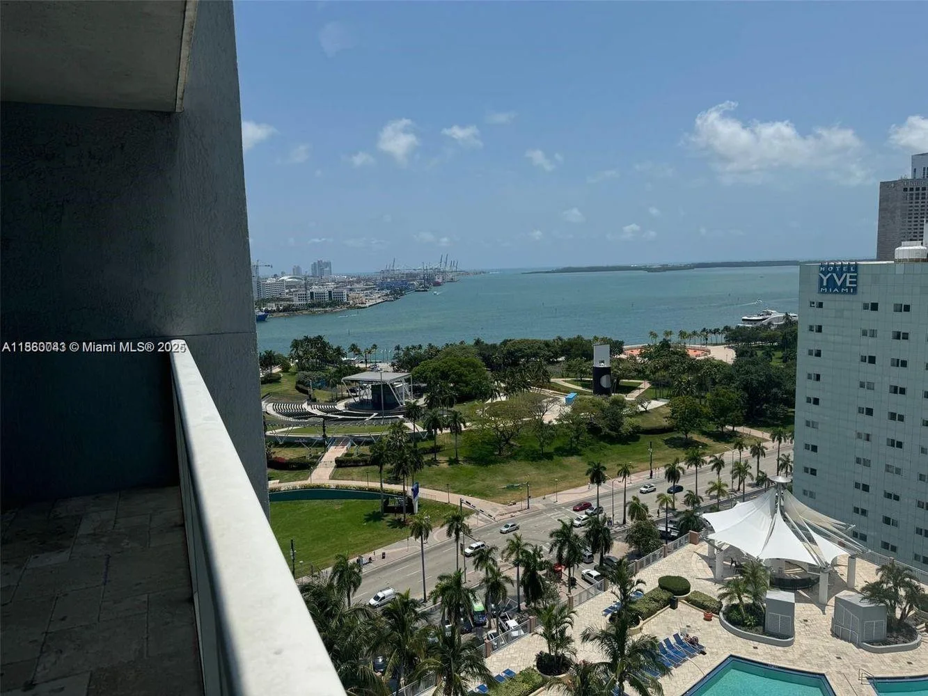 244 Biscayne Blvd # 1807, Miami, FL 33132