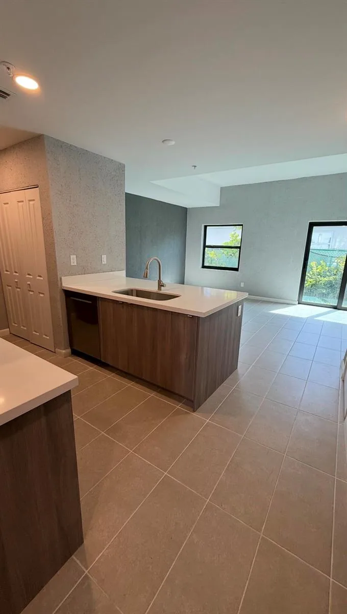 2511 Pierce Street # 3, Hollywood, FL 33020 photo 3