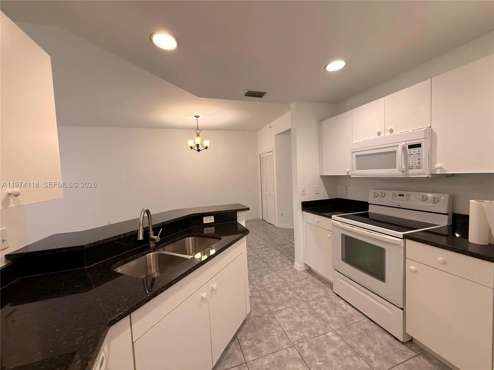 3602 SKYLINE BLVD # 104, Cape Coral, FL 33914