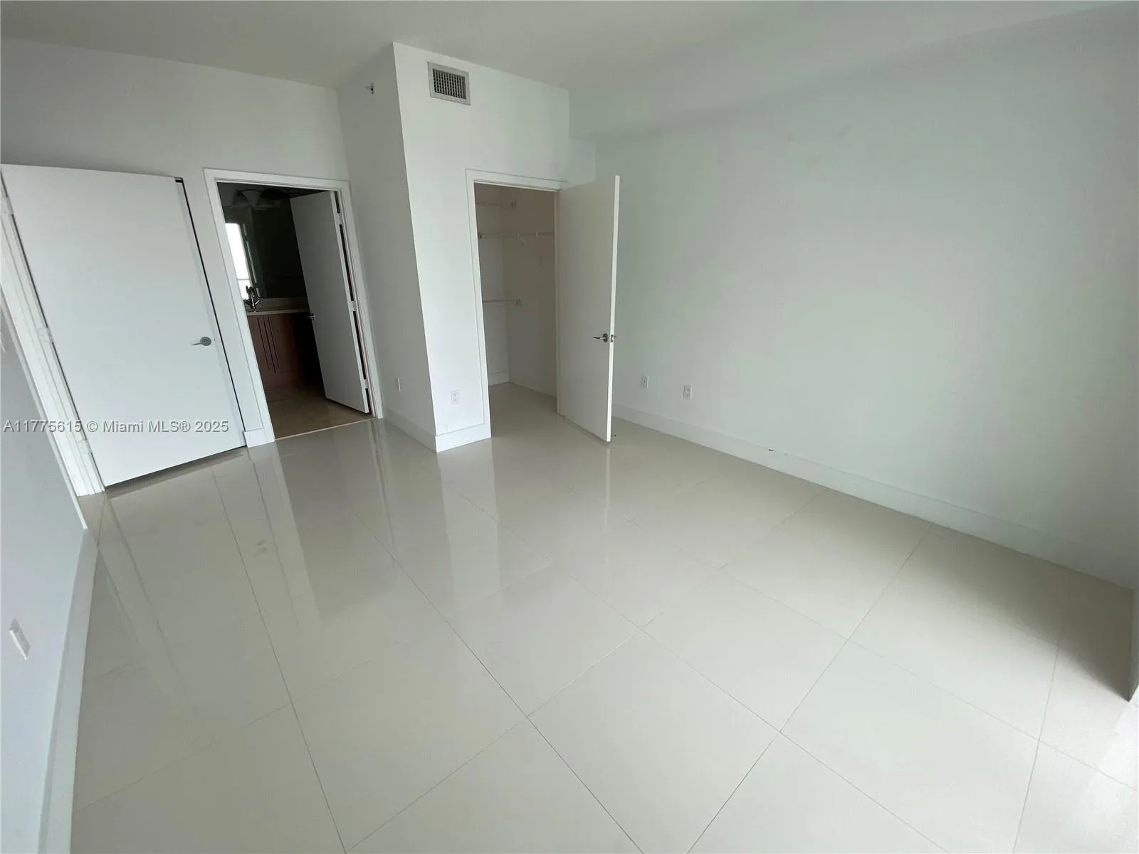 79 SW 12 ST # 3810-S, Miami, FL 33130 photo 6