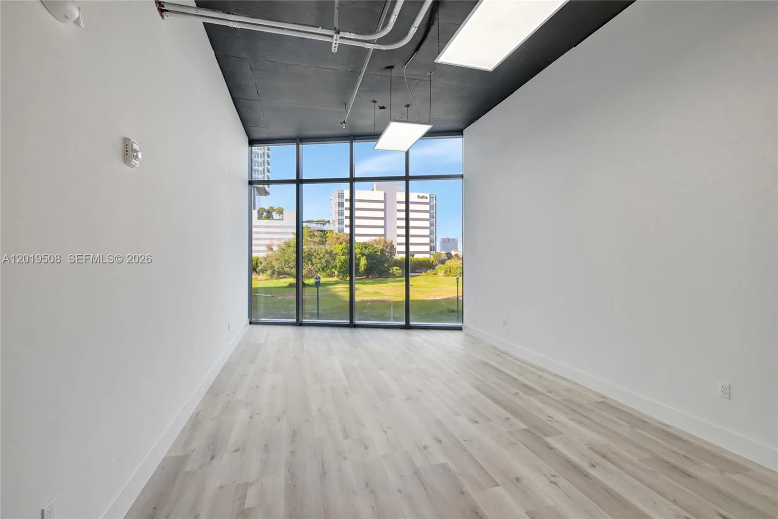 21290 Biscayne # 205, Aventura, FL 33180 photo 4