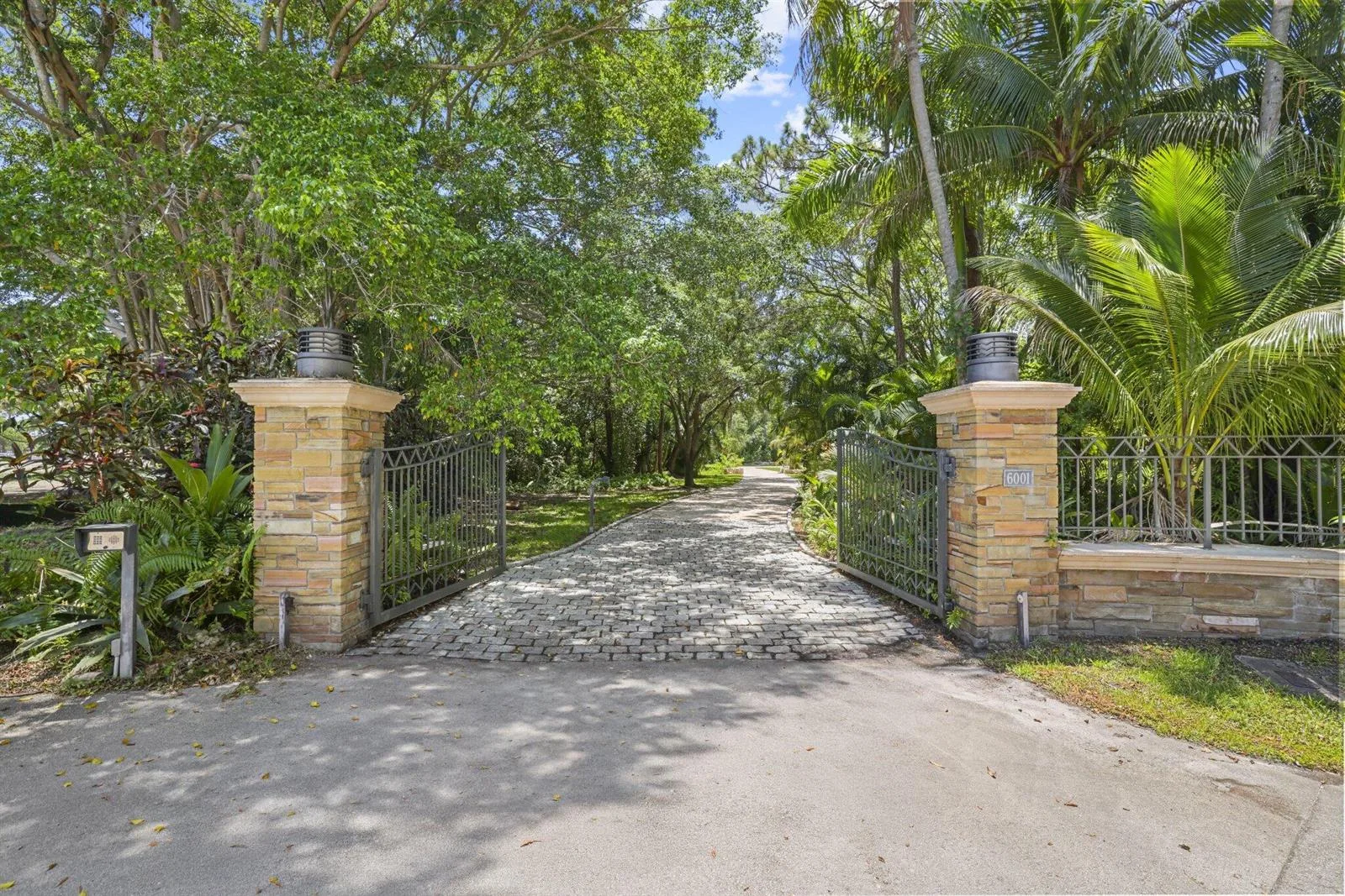 6001 Le Lac Road, Boca Raton, FL 33496 photo 3