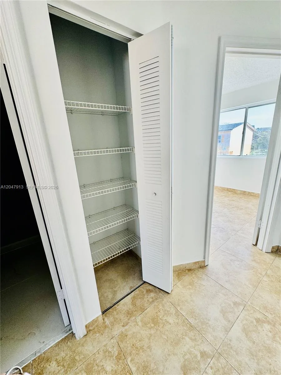6245 Kendale Lakes Cir # 208, Miami, FL 33183 photo 10