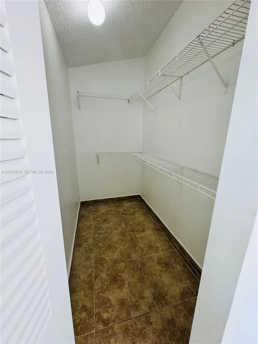 6245 Kendale Lakes Cir # 208, Miami, FL 33183 photo 7