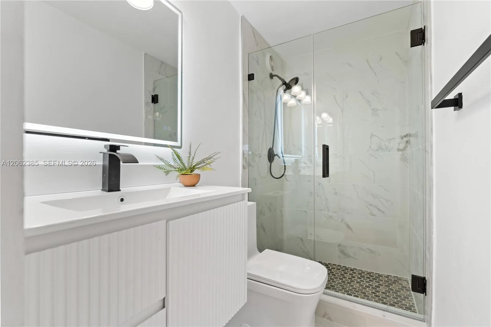 1880 S Treasure Dr # 3D, North Bay Village, FL 33141 photo 13