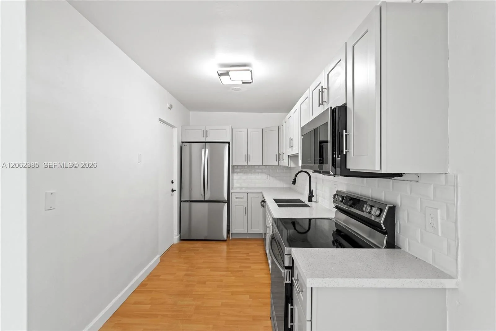 1880 S Treasure Dr # 3D, North Bay Village, FL 33141 photo 6
