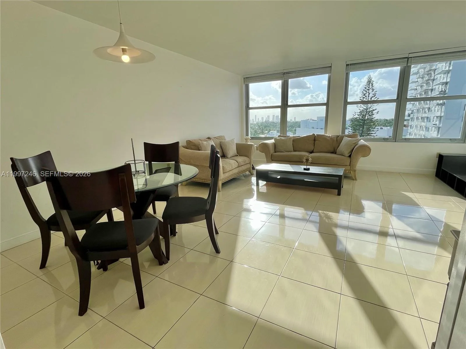 2899 Collins Ave # 810, Miami Beach, FL 33140 photo 5