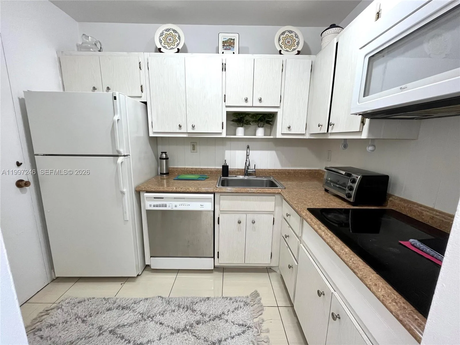 2899 Collins Ave # 810, Miami Beach, FL 33140 photo 9